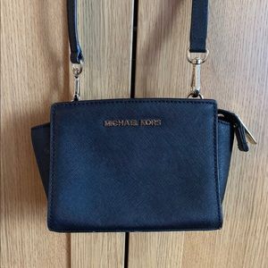 Michael Kors Selma Small Crossbody Bag